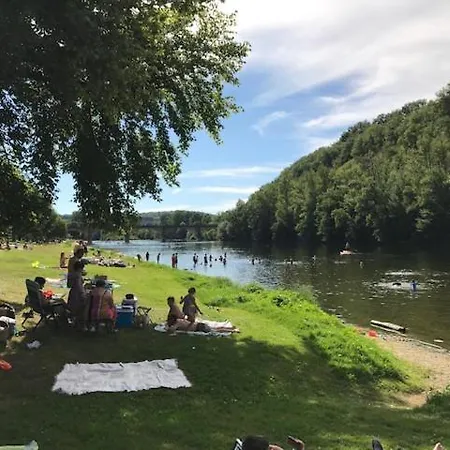 La Maison Magique לינה וארוחת בוקר