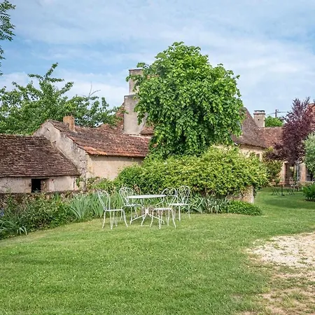 לינה וארוחת בוקר La Maison Magique 4*