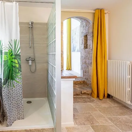 La Maison Magique לינה וארוחת בוקר Saint-Chamassy