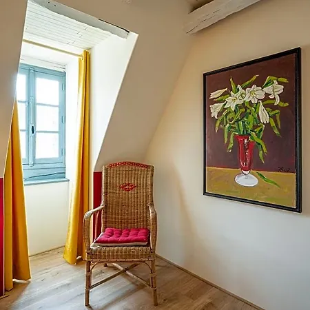 Bed & Breakfast La Maison Magique Saint-Chamassy