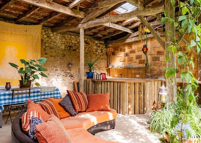 לינה וארוחת בוקר La Maison Magique